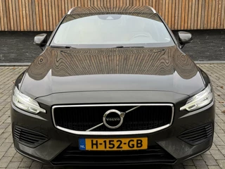 Volvo V60 Volvo V60 2.0 T6 Twin Engine AWD 253pk | Comfortstoelen leer | Stoelverwarming | Navigatiesysteem | Trekhaak uitklapbaar | 18 inch lichtmetalen velgen | Apple CarPlay | LED verlichting | Getint glas achter | Parkeersensoren achter - afbeelding nr 52