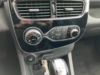 Renault Clio Renault Clio Estate 1.2 TCe Intens 120 pk AUT. | navigatie | bluetooth | camera | climate control | parkeersensoren - afbeelding nr 31