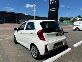 Kia Picanto Kia Picanto 1.0i ComfortLine 5drs. +weinig km+ - afbeelding nr 2
