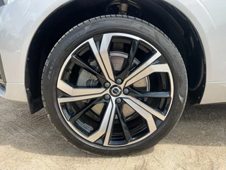 Volvo XC60 Volvo XC60 2.0 T6 Plug-In Hybrid AWD Dark Panoramadak / Trekhaak / Leder - afbeelding nr 12