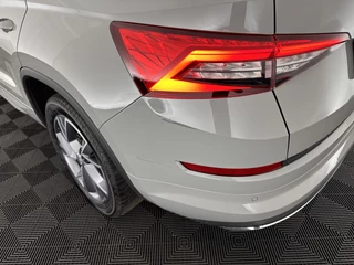 Škoda Kodiaq Aut. *ADAPTIVE-CRUISE | LEATHER-MICROFIBRE | DIGI-COCKPIT | FULL-LED | CANTON-SOUND | SPORT-SEATS | KEYLESS | CAMERA | DAB+ | AMBIENT-LIGHT | NAVI-FULLMAP | ECC | PDC | 19''ALU* - afbeelding nr 37