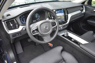 Volvo XC60 Volvo XC60 T6 350pk AWD Ultimate Dark | Climate | Trekhaak | 360 - afbeelding nr 15