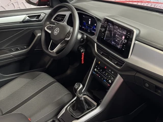 Volkswagen T-Roc Volkswagen T-Roc Cabrio TSI VIR.COCKPIT CARPLAY NAVI IQ.LED STOEL/STUUR.VERW DAB ADAP.CRUISE 05/2024 