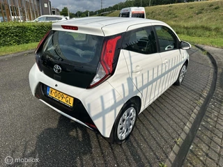 Toyota Aygo Toyota Aygo 1.0 VVT-i x-joy - afbeelding nr 3