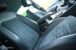 Volkswagen Passat Volkswagen Passat 1.4 TSI ACT Highline PANORAMADAK/LEDER/NAP - afbeelding nr 13
