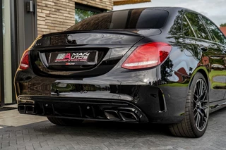 Mercedes-Benz C-Klasse Mercedes-Benz C-Klasse C63 AMG Edition1 One-of-500 - afbeelding nr 32