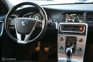 Volvo V60 Volvo V60 2.0 T4 190pk Kinetic XENON/NAVIGATIE/TREKHAAK/PDC - afbeelding nr 9