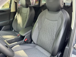 Volkswagen Tiguan Volkswagen TIGUAN 1.5 eTSI DSG Lane ass Drive pilot CarPlay 150 PK Keyless Camera Sfeerverlichting Life edition Direct leverbaar - afbeelding nr 19