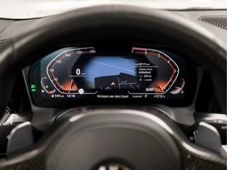 BMW 3 Serie BMW 3 Serie 330i High Executive M Sport 259Pk Automaat (SCHUIFDAK, M PAKKET, HEAD-UP DISPLAY, LASER KOPLAMPEN, CARBON INLEG, HARMAN/KARDON, LEDER/ALCANTARA, APPLE CARPLAY, STUUR/STOELVERWARMING, NIEUWSTAAT) - afbeelding nr 25