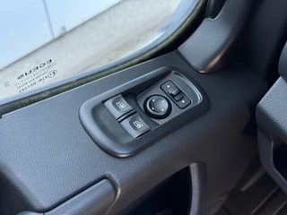 Renault Master Renault Master T35 2.3 dCi 180PK **Fabrieksgrantie tot 04-2026** L2H2 Dubbele Cabine Airco Cruise Control Trekhaak Camera APK to 4-2027 - afbeelding nr 23