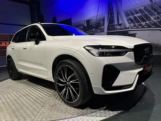 Volvo XC60 Volvo XC60 2.0 T6 Plug-in hybrid AWD Plus Dark *Pano*HKSound*Leder*Memory* - afbeelding nr 19