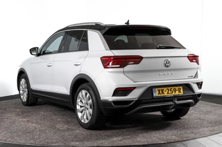 Volkswagen T-Roc Volkswagen T-Roc 2.0 TSI 190 PK 4Motion Sport - Automaat | Dig. Cockpit | Cruise Control | Stoelverw. | PDC | NAV + App. Connect | ECC | Afn. Trekhaak | LM 17