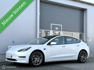 Tesla Model 3 Tesla Model 3 Standard Range 60kWh LFP Facelift - warmtepomp - afbeelding nr 1