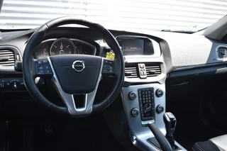 Volvo V40 Volvo V40 2.0 D2 NORDIC+ / P.CAM. / STOEL+VOORRUIT VERW. / STANDKACHEL - afbeelding nr 18