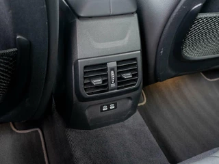 BMW 1 Serie BMW 1-serie 118i Automaat 140pk Executive Sport Edition | Carplay | Sportstoelen | Full LED - afbeelding nr 28
