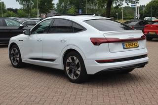 Audi e-tron Audi e-tron Sportback 50 quattro S edition 71 kWh / Panoramadak / Camera / Luchtvering / 20'' / Leder&Alcantara / DAB / ACC / Navigatie / Stoelverwarming - afbeelding nr 2