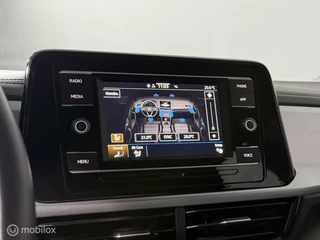 Volkswagen T-Roc Volkswagen T-Roc 1.5 TSI Style | CARPLAY | CRUISE | PDC - afbeelding nr 24