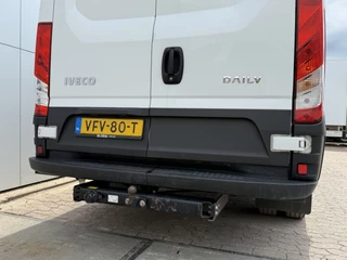 Iveco Daily Iveco Daily 35C18 3.0 L2H2 Airco Cruise Control 3,5 Tons Trekhaak 5-26 APK Lucht geveerde stoel - afbeelding nr 12