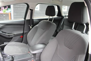 Ford Focus Ford Focus Wagon 1.0 TITANIUM - Navi Clima Parkeersensoren - afbeelding nr 23