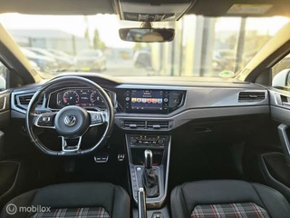 Volkswagen Polo Volkswagen Polo 2.0 TSI GTI Panorama/Keyless/Virtual/Beats/Camera - afbeelding nr 44