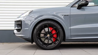Porsche Cayenne Porsche Cayenne Coupé 4.0 Turbo E-Hybrid SportDesign | Head-up | Stoelventilatie | InnoDrive | Soft-Close | HD Matrix | Trekhaak - afbeelding nr 4