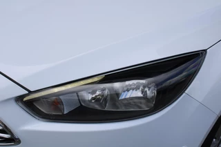 Ford Focus Ford Focus Wagon 1.0 EcoBoost Titanium | Navigatie | Climate Control | Cruise Control | Lichtmetalen Velgen | Voorruitverwarming - afbeelding nr 29