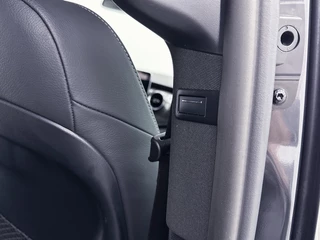 Mercedes-Benz V-Klasse Mercedes-Benz V-Klasse 300d Lang Dubbele Cabine AMG Avantgarde Edition DC Trekhaak 360 Graden Camera Elektrische Schuifdeuren - afbeelding nr 41