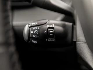 Peugeot 208 (APPLE CARPLAY, GROOT NAVI, PARKEERSENSOREN, SPORTSTOELEN, LANE ASSIST, CRUISE, NIEUWE APK, NIEUWSTAAT) - afbeelding nr 20