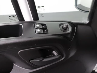 Iveco Daily | Airco | 3-Persoons | 750Kg Laadklep - afbeelding nr 9