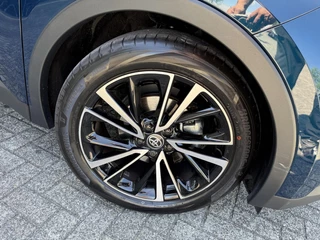 Toyota C-HR Toyota C-HR 1.8 Hybrid 140 Executive|JBL|ACC|PANO - afbeelding nr 31