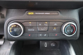 Ford Focus Ford Focus 1.0 Ecoboost. Tend Edition Business NAVI, Winterpack, PDC - afbeelding nr 11