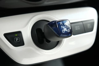 Toyota Prius Toyota Prius 1.8 122PK Hybrid Aspiration Automaat | Bluetooth | - afbeelding nr 12