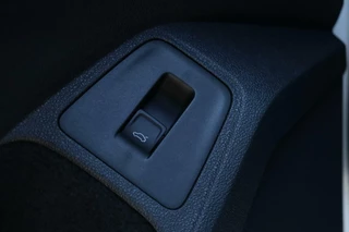 Volkswagen Tiguan Volkswagen Tiguan 1.5 TSI / 2x R-Line / Virtual Cockpit / Camera / Matrix LED / Trekhaak / 20