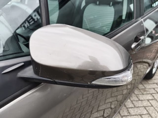 Toyota Yaris Toyota Yaris 1.5 VVT-i Active | Navi | Cruise Control | Achteruitrijcamera - afbeelding nr 34