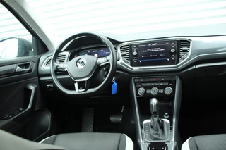 Volkswagen T-Roc Clima Cruise Navi Carplay Camera 17
