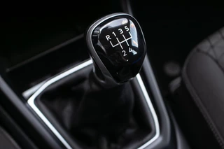 Volkswagen T-Cross Volkswagen T-Cross 1.0 TSI Life - All-in rijklrprs | Navi | Carplay | 16'' LM - afbeelding nr 21