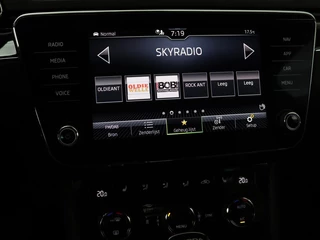 Škoda Superb Skoda Superb 1.4 TSI iV Laurin & Klement | Panoramadak |  Leder | Adaptive cruise | Canton Sound | Stoelverwarming | Standkachel | Carplay | Camera | Full LED | Memory - afbeelding nr 27