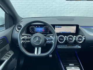 Mercedes-Benz B-Klasse Mercedes-Benz B-Klasse 200 AMG Line | Pano | Trekhaak | Camera | Ambient Light | Dodehoek | Keyless - afbeelding nr 11