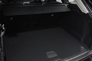 Volvo XC60 Volvo XC60 2.0 T6 Plug-in hybrid AWD Plus Dark Volvo XC60 2.0 Recharge T6 AWD Plus Dark | Nieuw! | Leder | Navigatie | Google | Harman Kardon | Panorama dak | Lichtmetalen Velgen 19