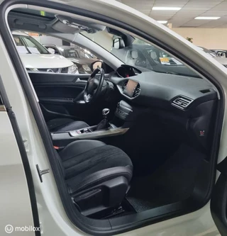 Peugeot 308 Peugeot 308 SW 1.2PureTech  Allure Pano dak Keyless Entry - afbeelding nr 17