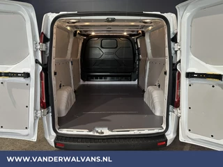 Ford Transit Custom Ford Transit Custom 2.0 TDCI 130 pk L2H1 Euro6 Airco | Stoelverwarming | Multimedia Scherm | 2800kg trekvermogen Cruisecontrol, Parkeersensoren, Bijrijdersbank, verwarmde voorruit - afbeelding nr 2