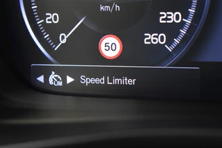 Volvo XC40 Volvo XC40 T2 129pk Aut. Business Pro | Driver Assist | Park Assist | BLIS - afbeelding nr 22