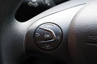 Ford Transit Connect | Stoelverwarming | Climate control | Trekhaak afneembaar | PDC V+A | DAB | Nieuwe APK | Dealer onderhouden - afbeelding nr 23