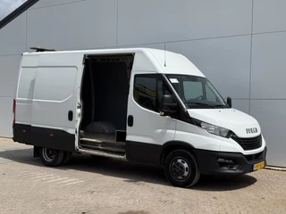 Iveco Daily Iveco Daily 35C18 3.0 L2H2 Airco Cruise Control 3,5 Tons Trekhaak 5-26 APK Lucht geveerde stoel - afbeelding nr 5