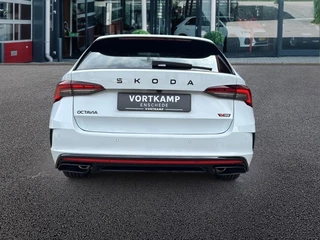 Škoda Octavia Škoda Octavia 2.0 TSI RS 265PK PANO-DAK/TREKHAAK/CAMERA/STOELVER/STUURVERW - afbeelding nr 6