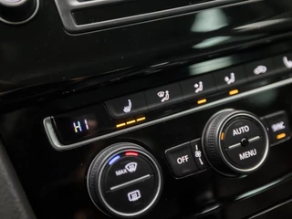 Volkswagen Golf Automaat (APPLE CARPLAY, NAVIGATIE, CLIMATE, STOELVERWARMING, GETINT GLAS, SPORTSTOELEN, CRUISE, PARKEERSENSOREN, LM VELGEN, NIEUWSTAAT) - afbeelding nr 10