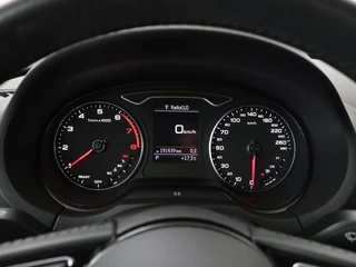 Audi A3 Audi A3 30 TFSI Sport | Full LED | Sportstoelen | Navigatie | Climate control | Bluetooth | Cruise control | Parkeerhulp - afbeelding nr 15