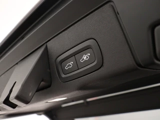 Volvo XC60 Volvo XC60 T8 PLUG-IN HYBRID ULTIMATE DARK 21INCH 360GR CAM FULL-LED SCHUIF - afbeelding nr 41