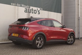 Ford Mustang Mach-E Ford Mustang Mach-E RWD 75kWh -PANO-LEER-CAM-ECC-B&O- - afbeelding nr 4