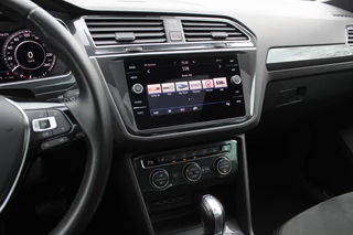 Volkswagen Tiguan Volkswagen Tiguan 1.4 TSI ACT Highline Bus. R-Line / Trekhaak / Panoramadak / 360Camera / 19'' / Virtual Cockpit / Apple CarPlay / DAB / Stoelverwarming / ACC - afbeelding nr 18